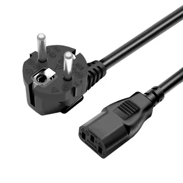 Schwarzes 3G-Verlängerungsleitungskabel AC-Stromkabel auf Lager Kupfer IEC Europa EU Pure VDE CEE PVC 0,75mm 1,5M Karton