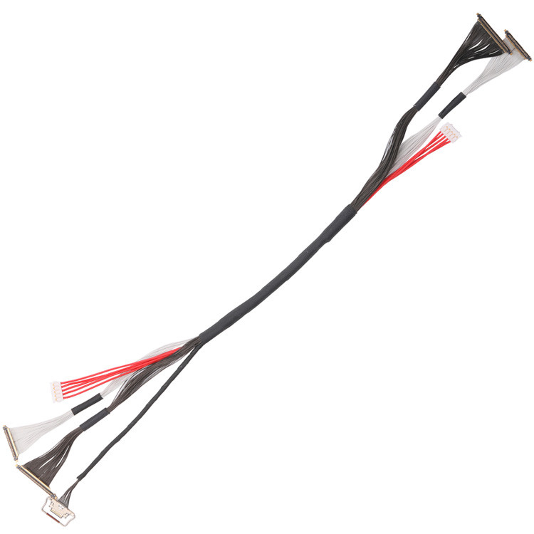 I-PEX 20531-034T-01 mit einer 0,25mm Schrägkeit angepasstes Kabel zu 20633-210T-02S mit der gleichen 0,25mm Schrägkeit