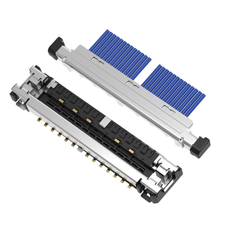 CABLINE-UA II Mikrokoaxialkabel, bestehend aus 20496-026T-40, 20497-026T-30, 2679-026-10 und 20498-026E-41