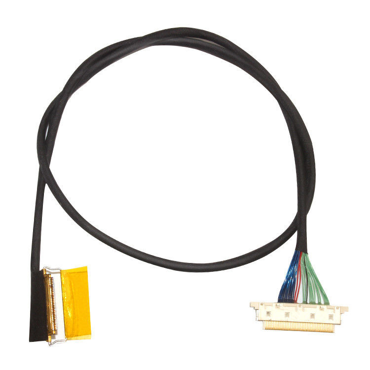 Für einen medizinischen LCD-Monitor entspricht die LVDS-Drahtanlage ACES 50204-040 MCC der Norm ISO13485.